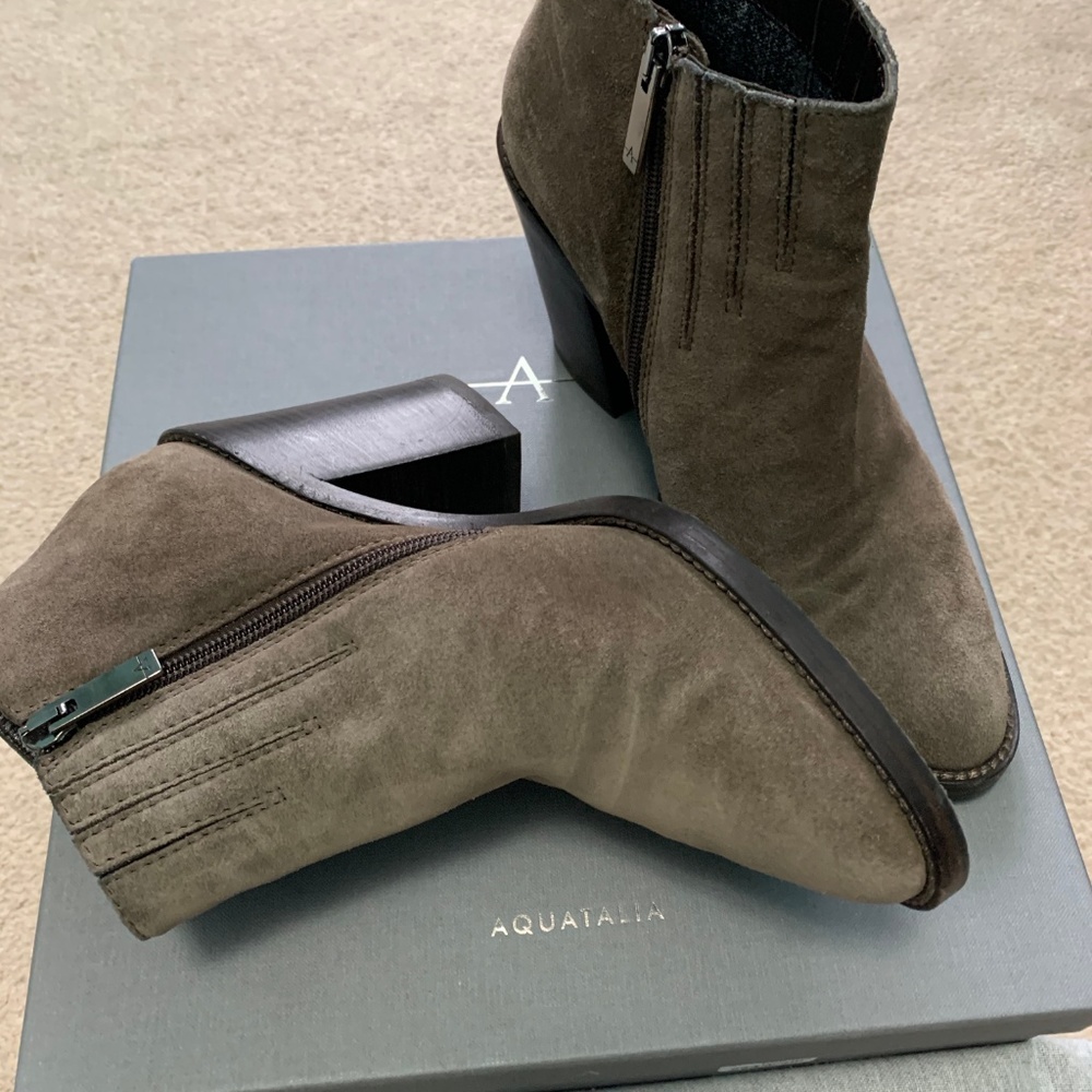 Aquatalia Loren Suede bootie